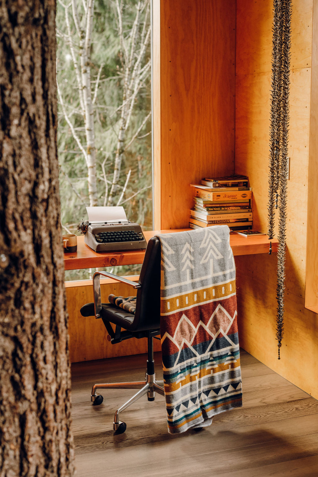 Tree Line Throw Blanket - Aurora Highlands