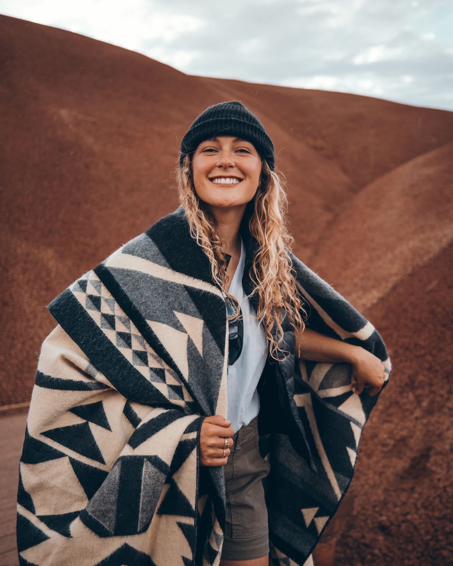 Heartprint Threads Throw Blanket Collection
