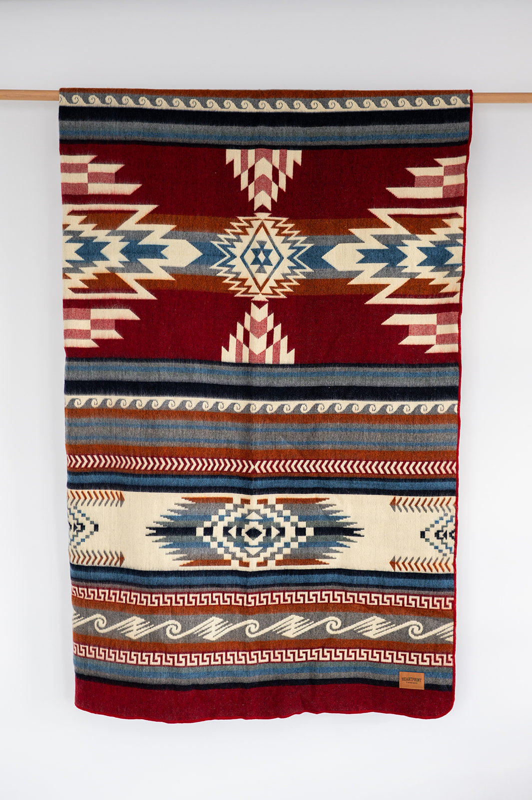 Maskuy Blanket - Crimson Ridge